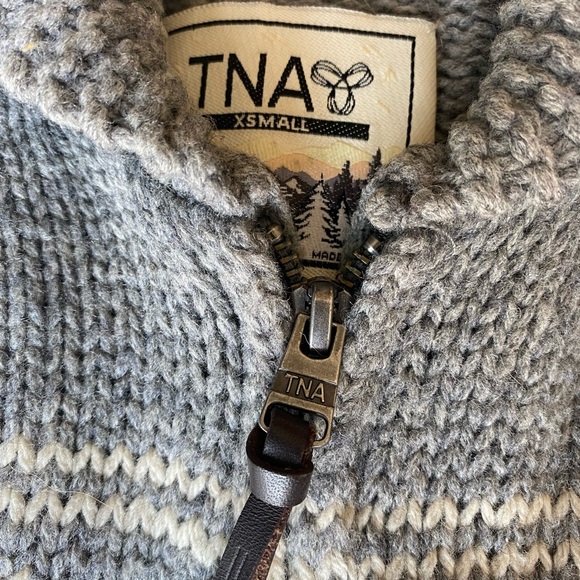 Aritzia Wool Sweater - Picture 3 of 4